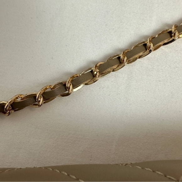 🌼2 for $30🌼 NWOT Bebe Los Angeles Sophia Tan Crossbody chain Strap Purse - Picture 8 of 9